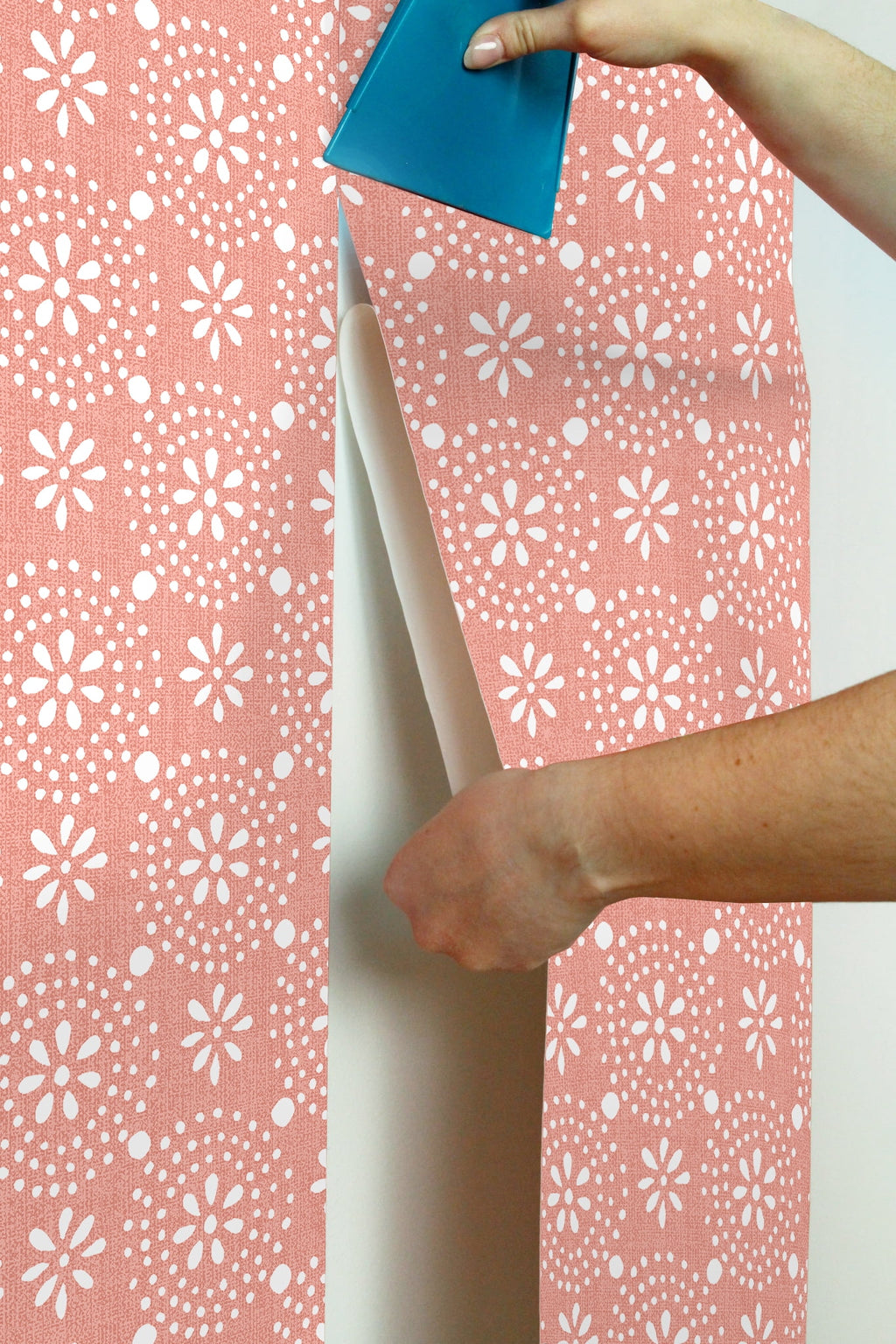 The Pioneer Woman Green Floral Geo Peel And Stick Vinyl Wallpaper, 215-in by 20.5-in, 30.75 sq. ft.