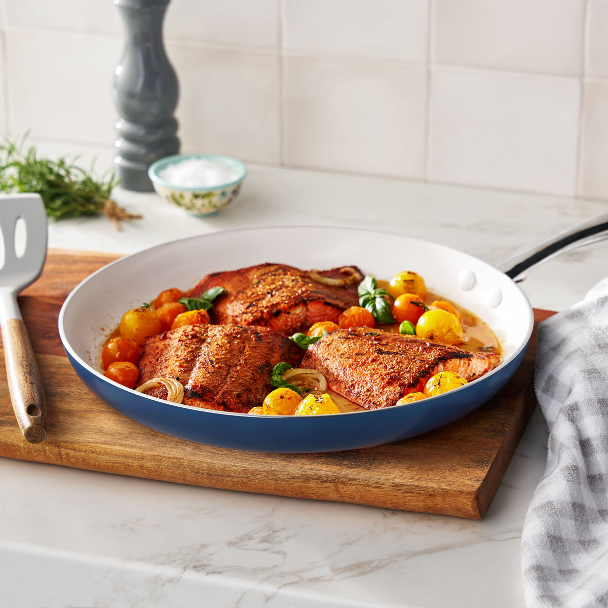 The Pioneer Woman Harlow 12" Ceramic Non-Stick Fry Pan, Denim Blue