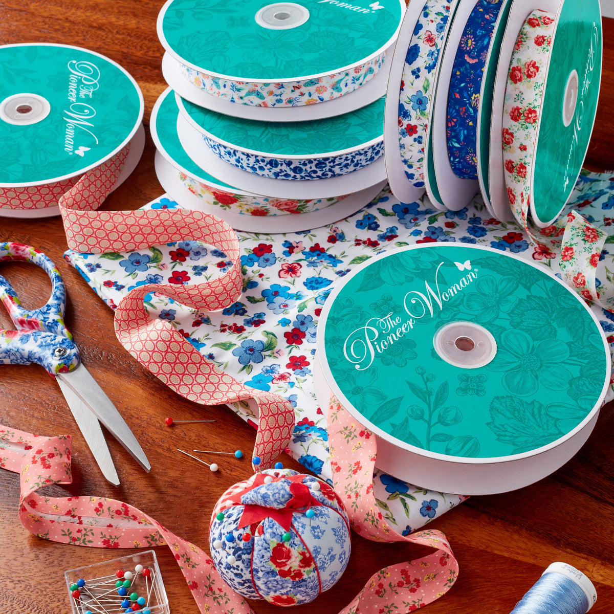 The Pioneer Woman Vintage Floral White Double Fold Cotton Bias Tape Ribbon, 7/8" x 25 Yards