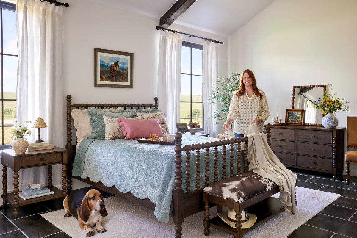 The Pioneer Woman Eloise Floral Velvet Quilt, Full/Queen, Blue Dust Bedding