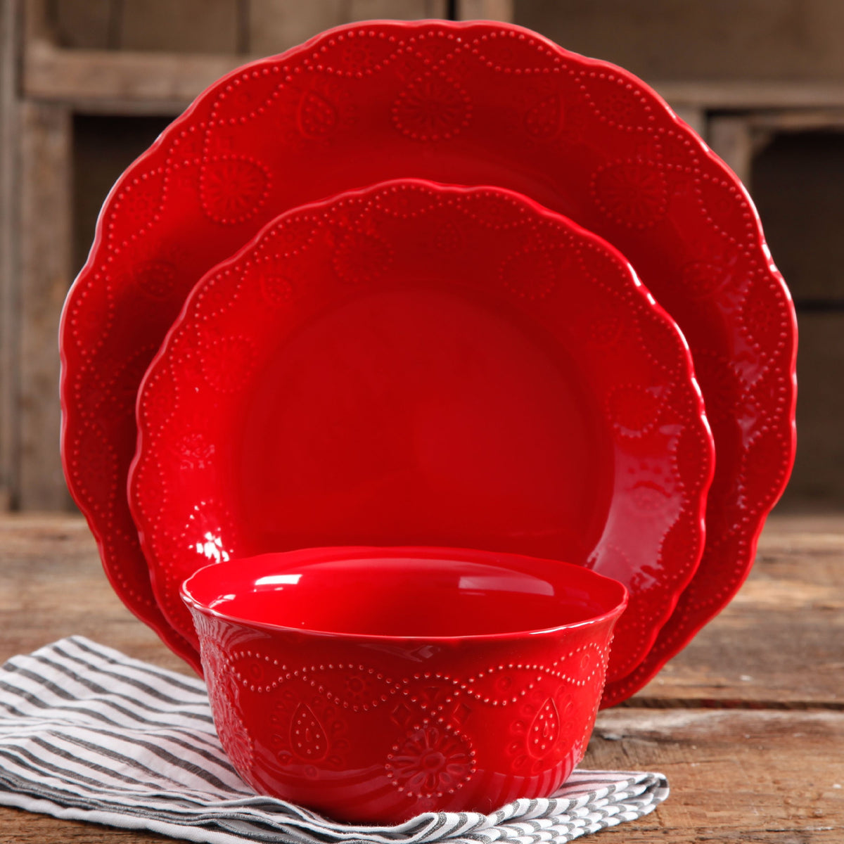 The Pioneer Woman Cowgirl Lace 12-Piece Dinnerware Set, Red